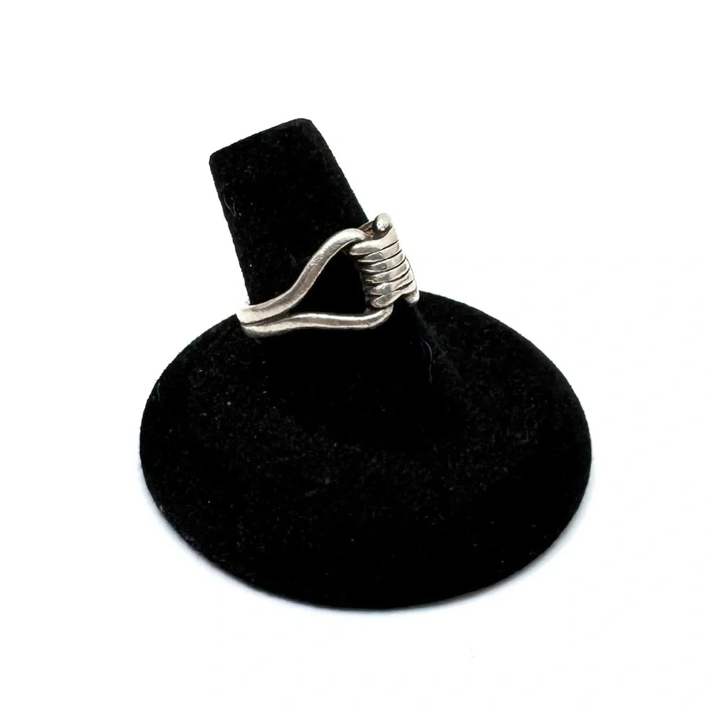Sterling Silver Open Loop Knot Ring Size 7 1/2